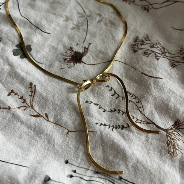 Snake chain bow ketting