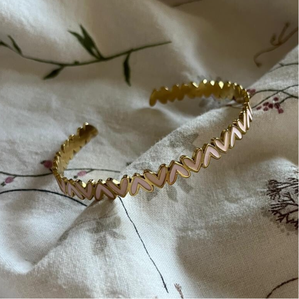 love overflow bangle