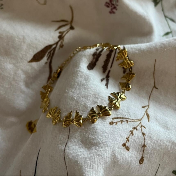 lots of bows armband