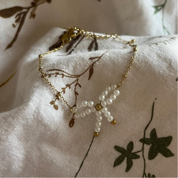 Pearl strikjes armband