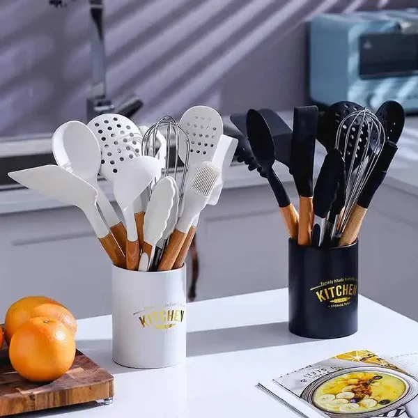 White / Black Silicone Kitchen Utensils Set