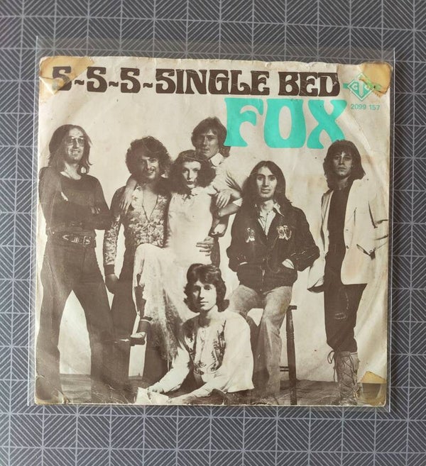 Fox - S-S-S-Single bed