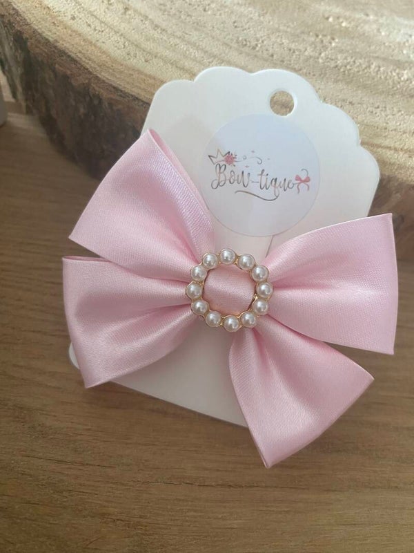 Pale pink parel rond