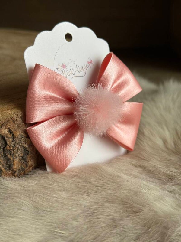 Strik satijn met pomponnetje Salmon