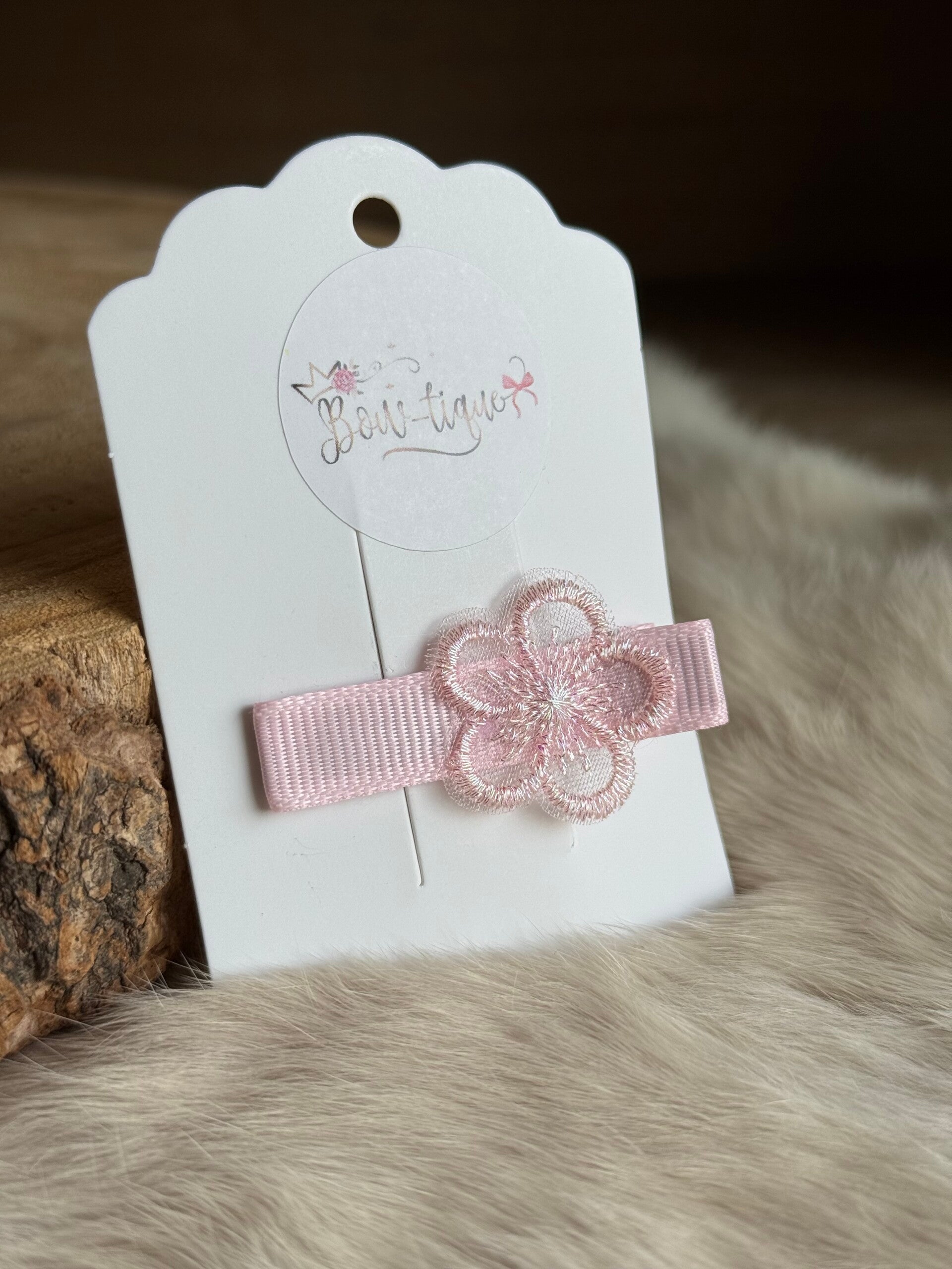 Alligatorclip met bloemetje Roze