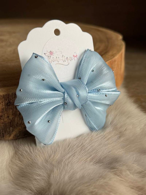 Organza studs Maë Lichtblauw