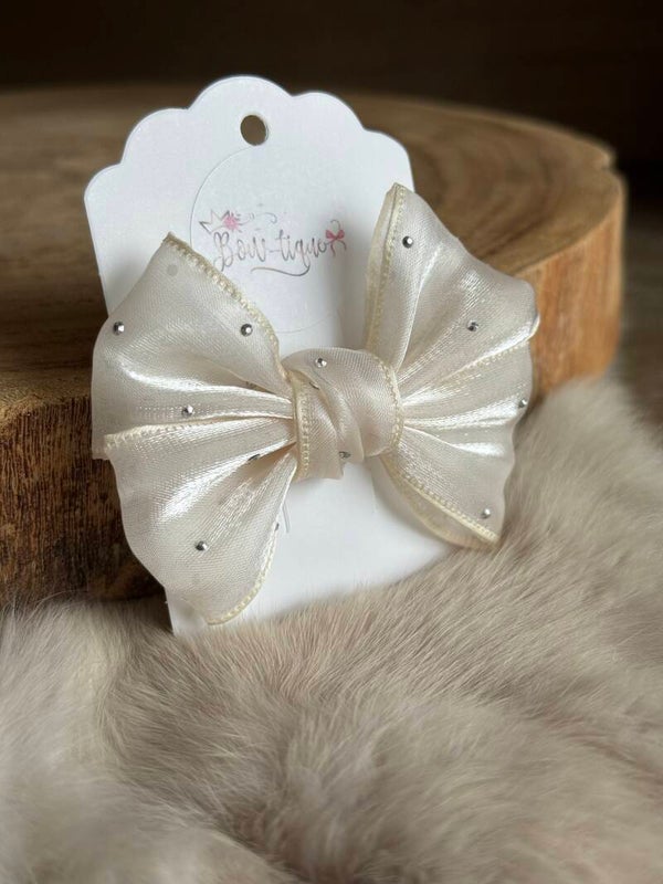 Organza studs Maë Ivoor
