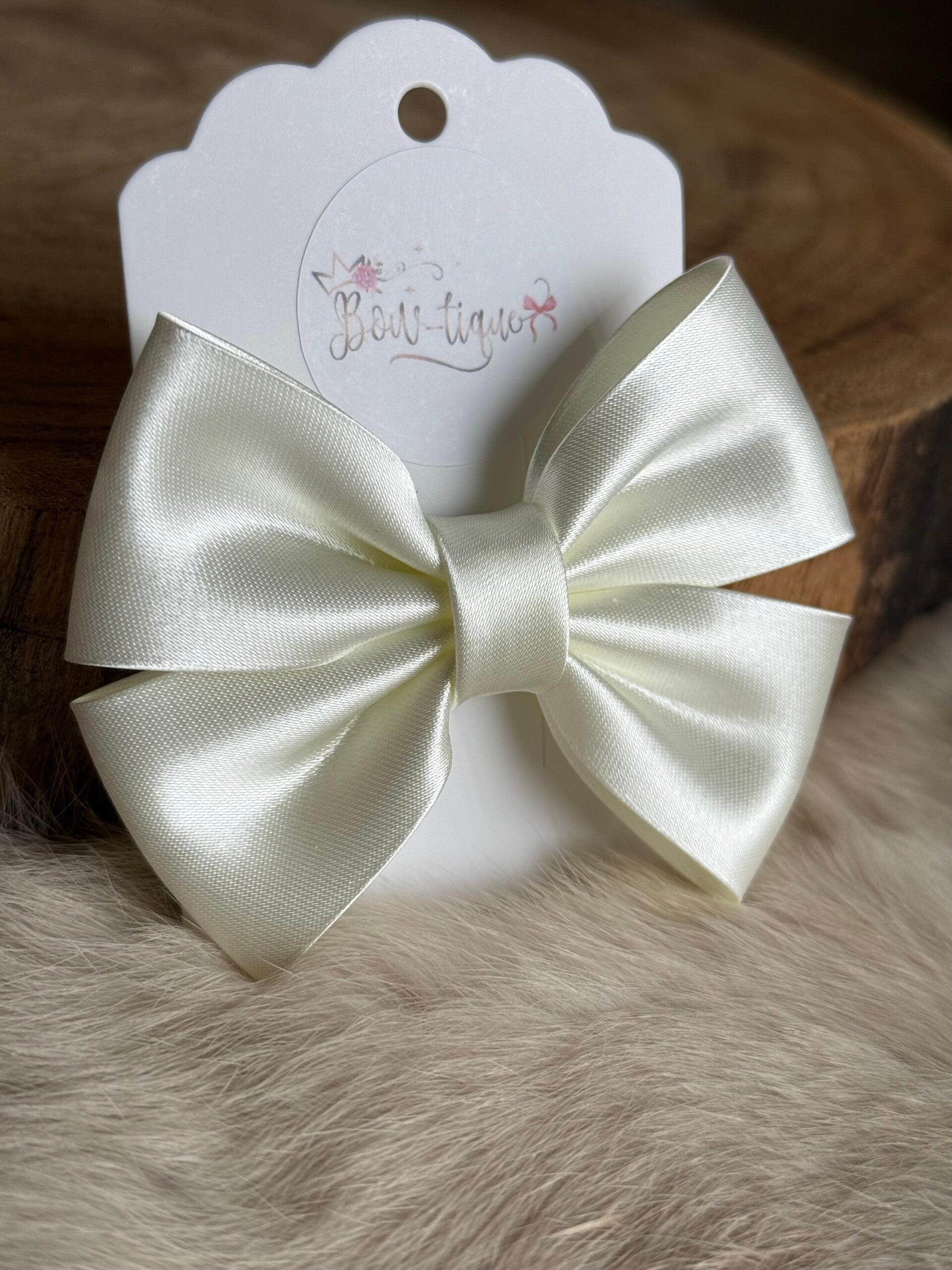 Satijnen Strik Light Cream