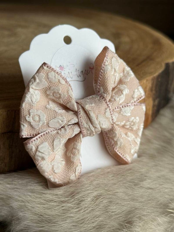 Gebloemde strik Elin Sandstone