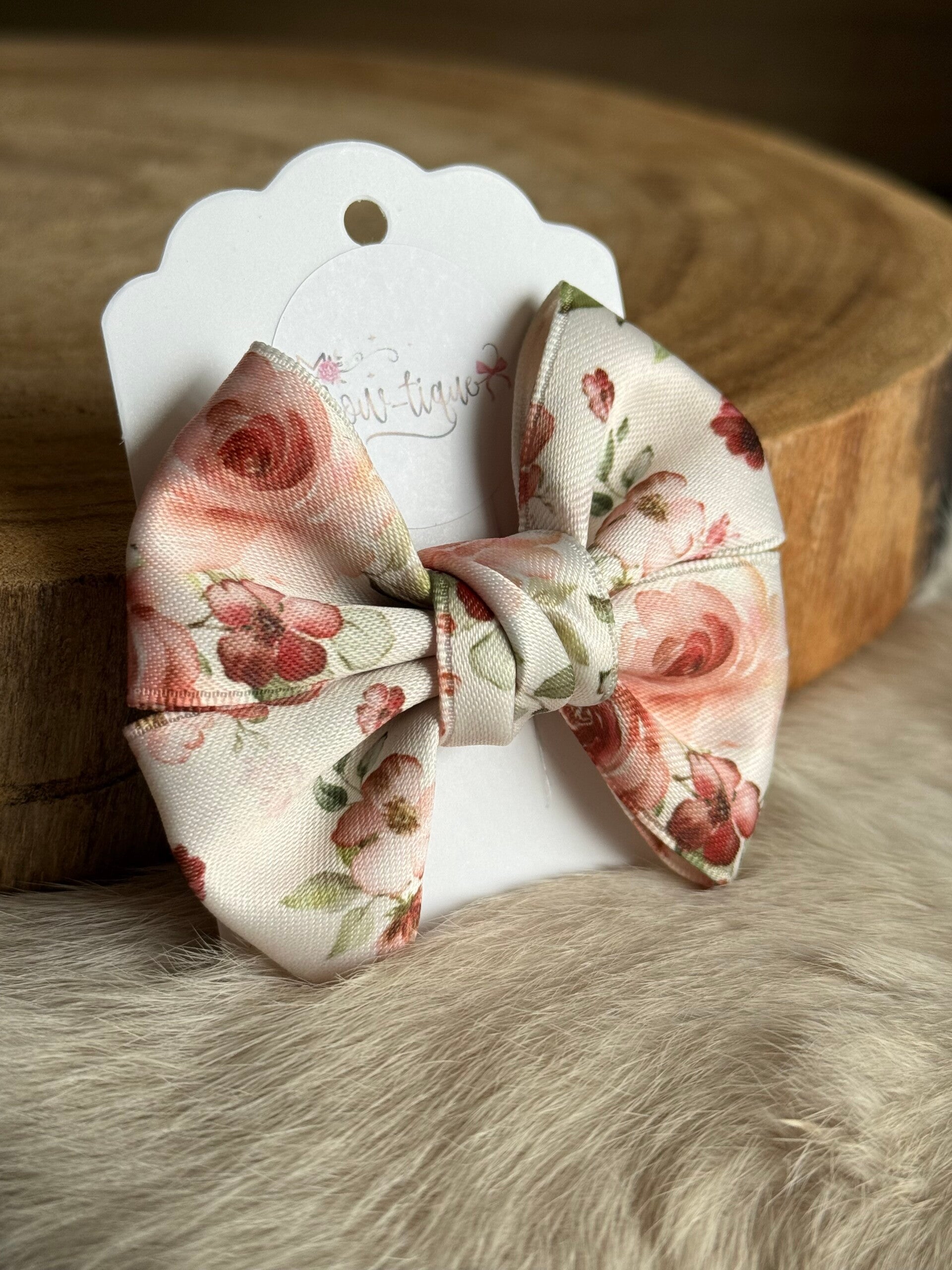 Gebloemde strik Marie