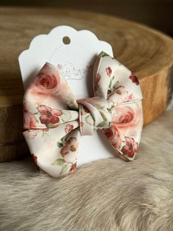 Gebloemde strik Marie