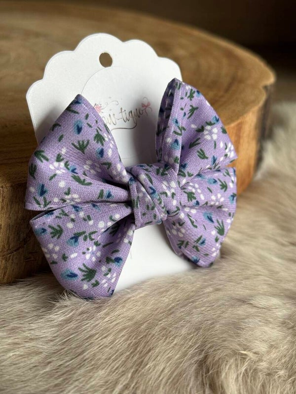 Gebloemde strik Lisa Lila