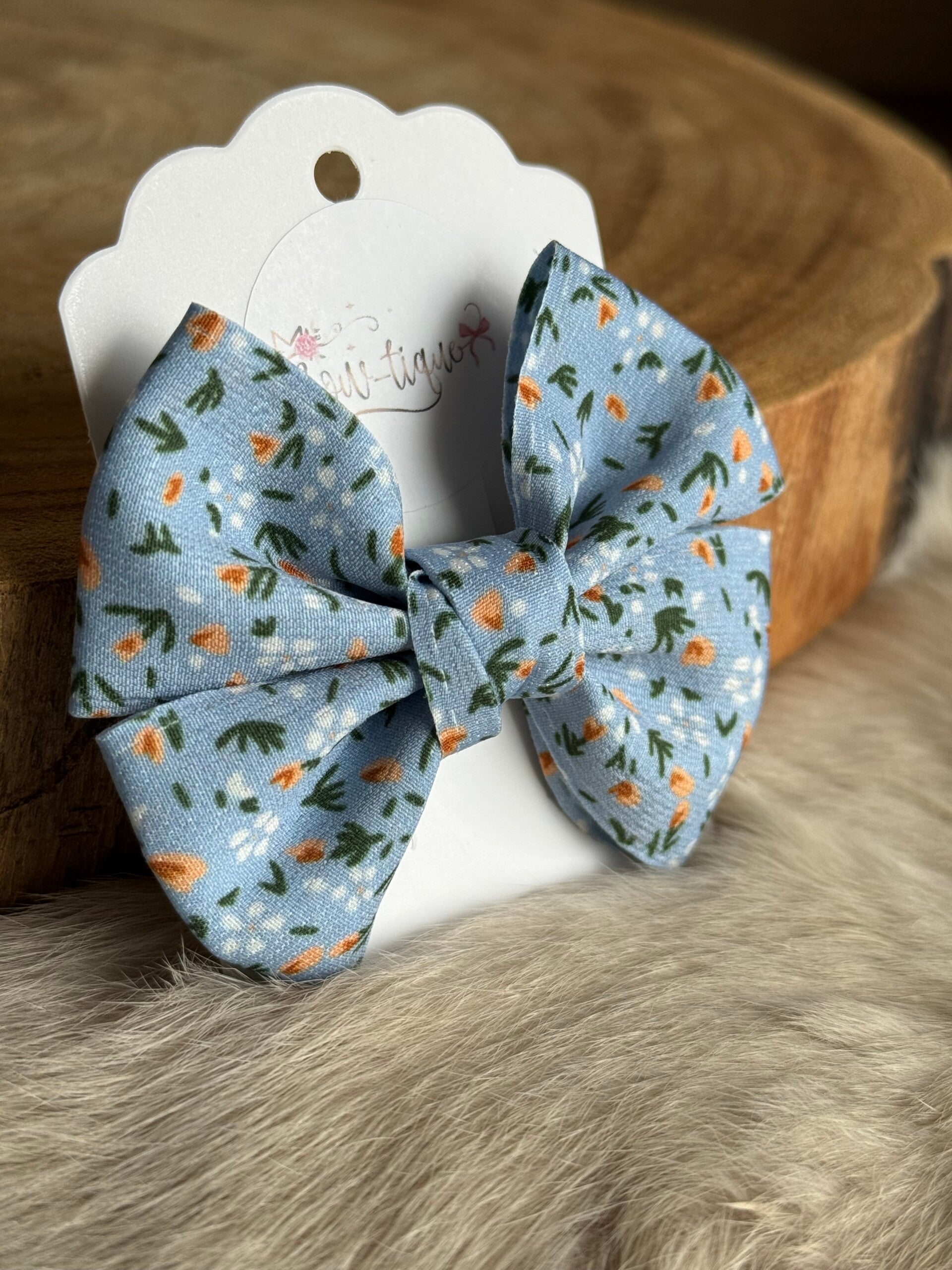 Gebloemde strik Lisa Blauw