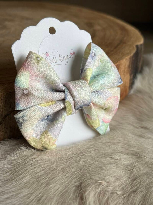 Gebloemde strik Lou Geel