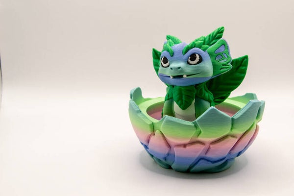 Mega Draken ei met schattige mini draak