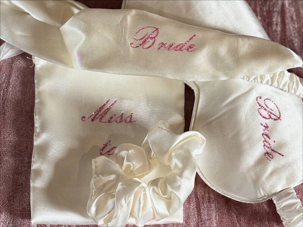 4-Piece Accessory Set – Stylish Comfort, Your Way