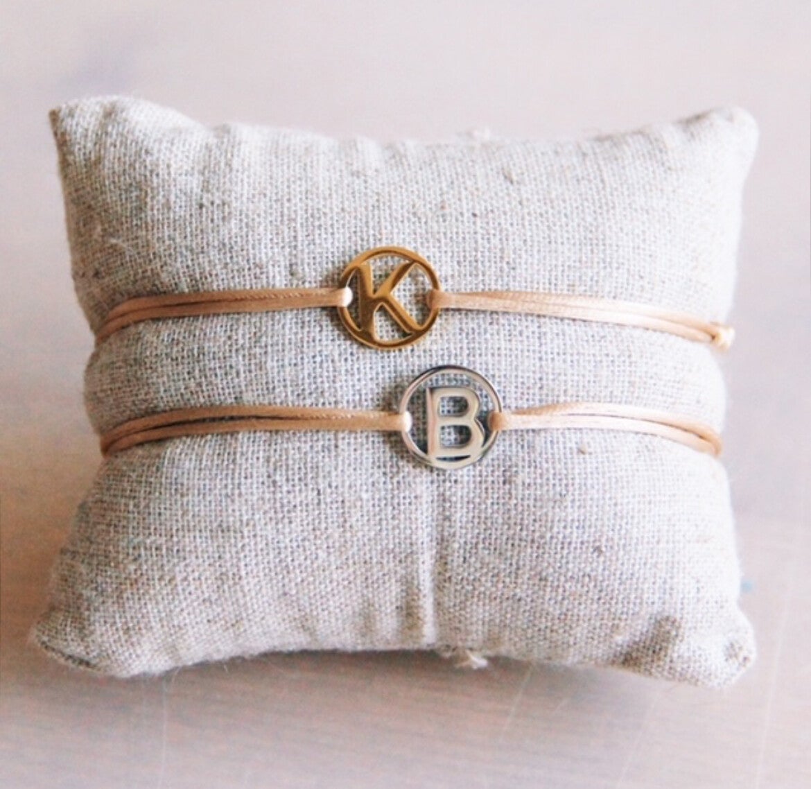 Initial Satin Champagne