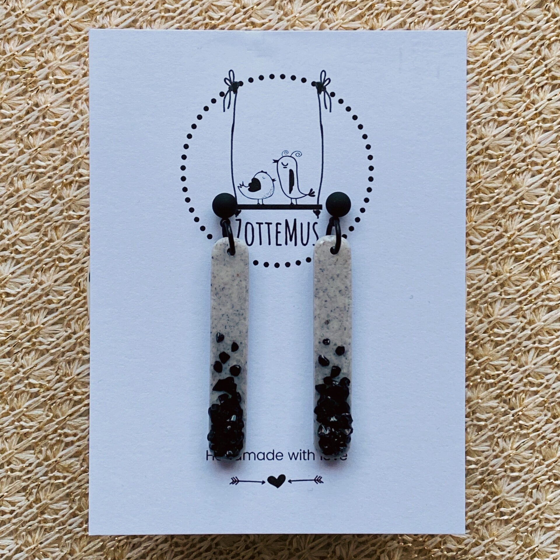 Crush Hanging Stick Grey Black