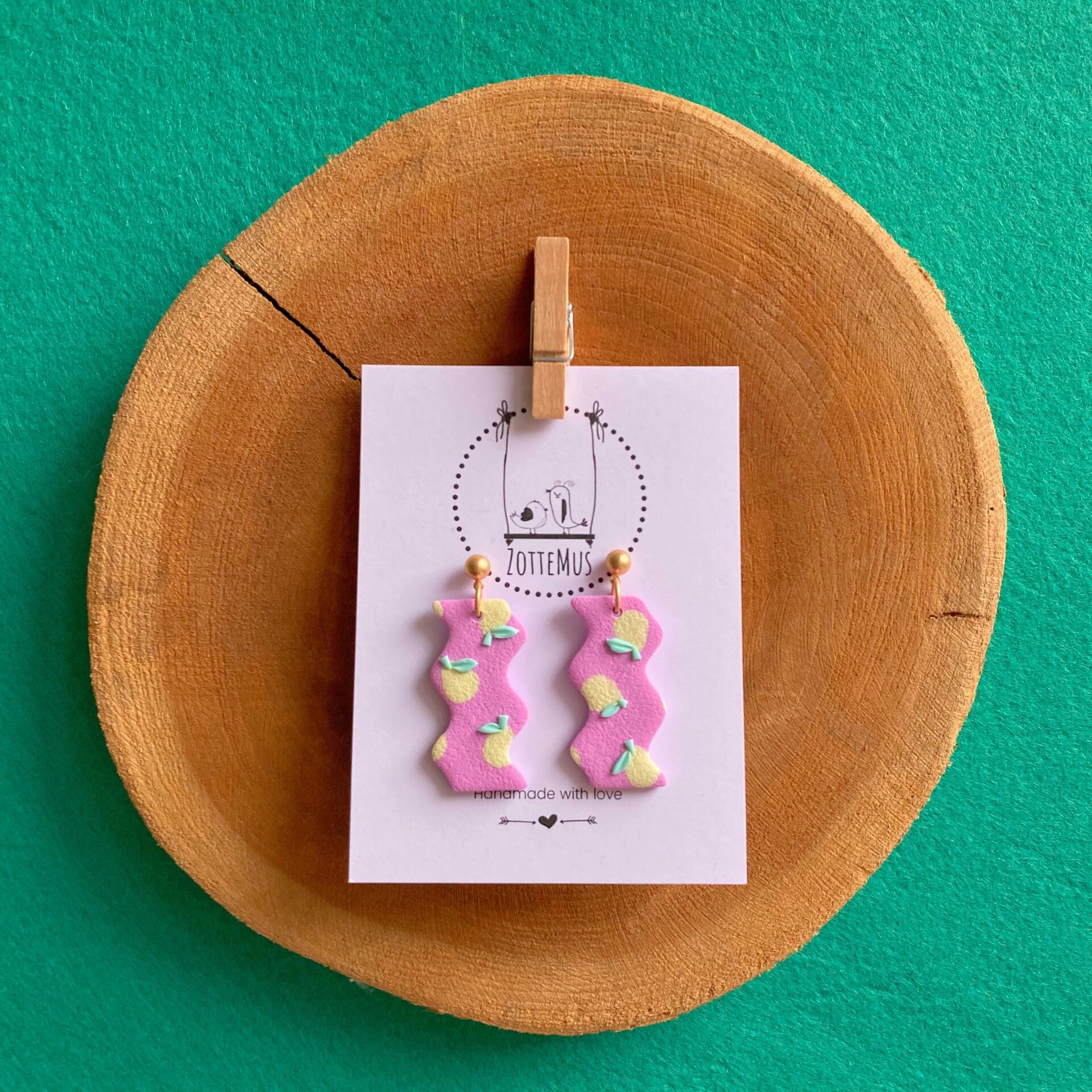 Too Sweet Wavy Pears