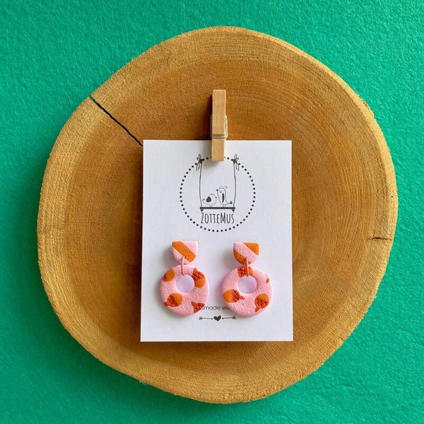 Too Sweet Dangling Hoop Acorn