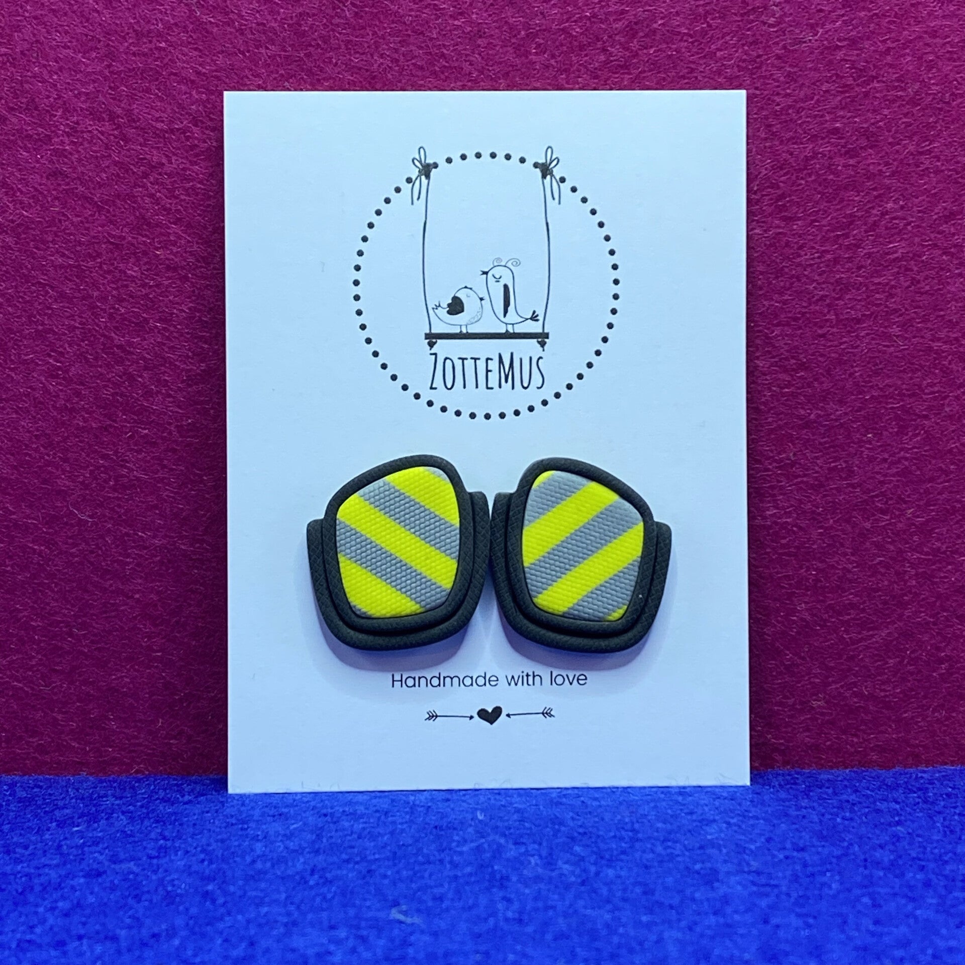 Pump Up The Jam Framed Stud Black