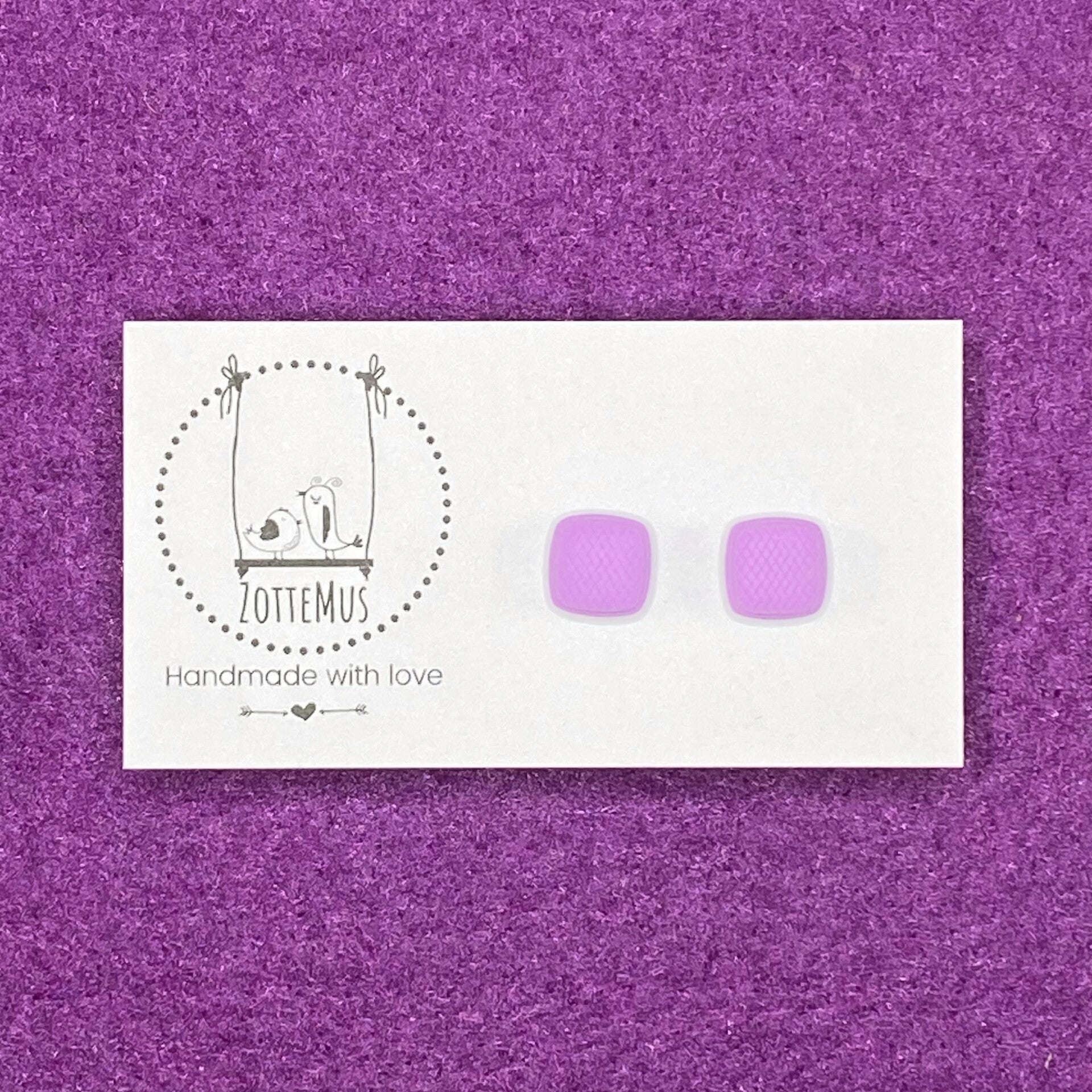 Pump Up The Jam Mini Stud Square Lila