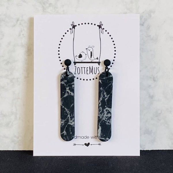 Pieces Stick Black