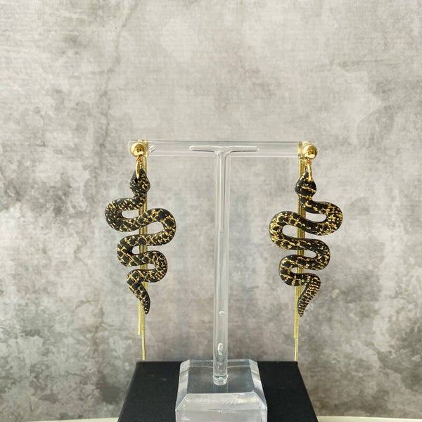 Rebel Hanging Snake Glitter Tassel