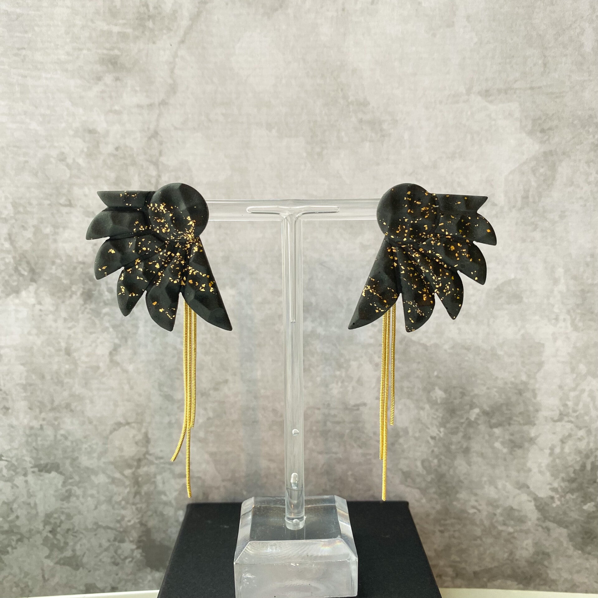 Rebel Stud Wide Wings Gold Leaf Dented Tassel