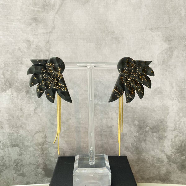 Rebel Stud Wide Wings Gold Leaf Dented Tassel