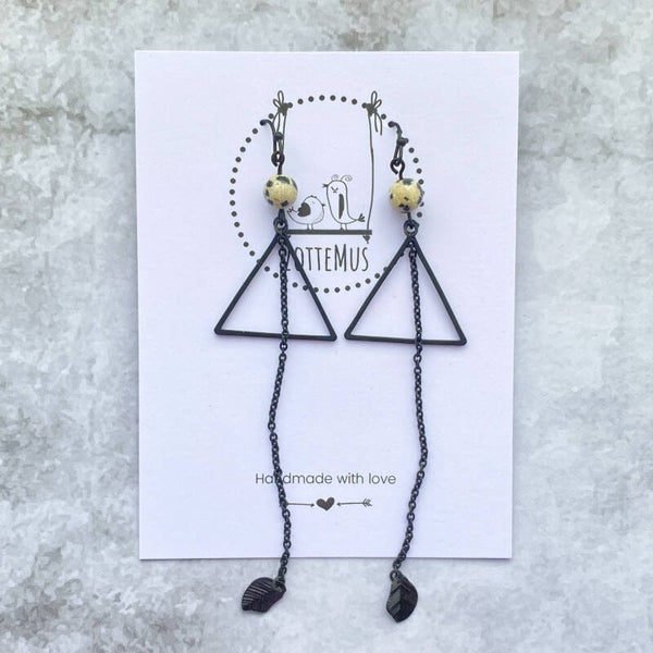 Rebel Gem And Triangle Black
