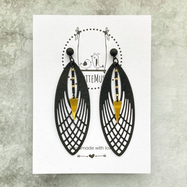 Rebel Lasercut Oval Stick Black