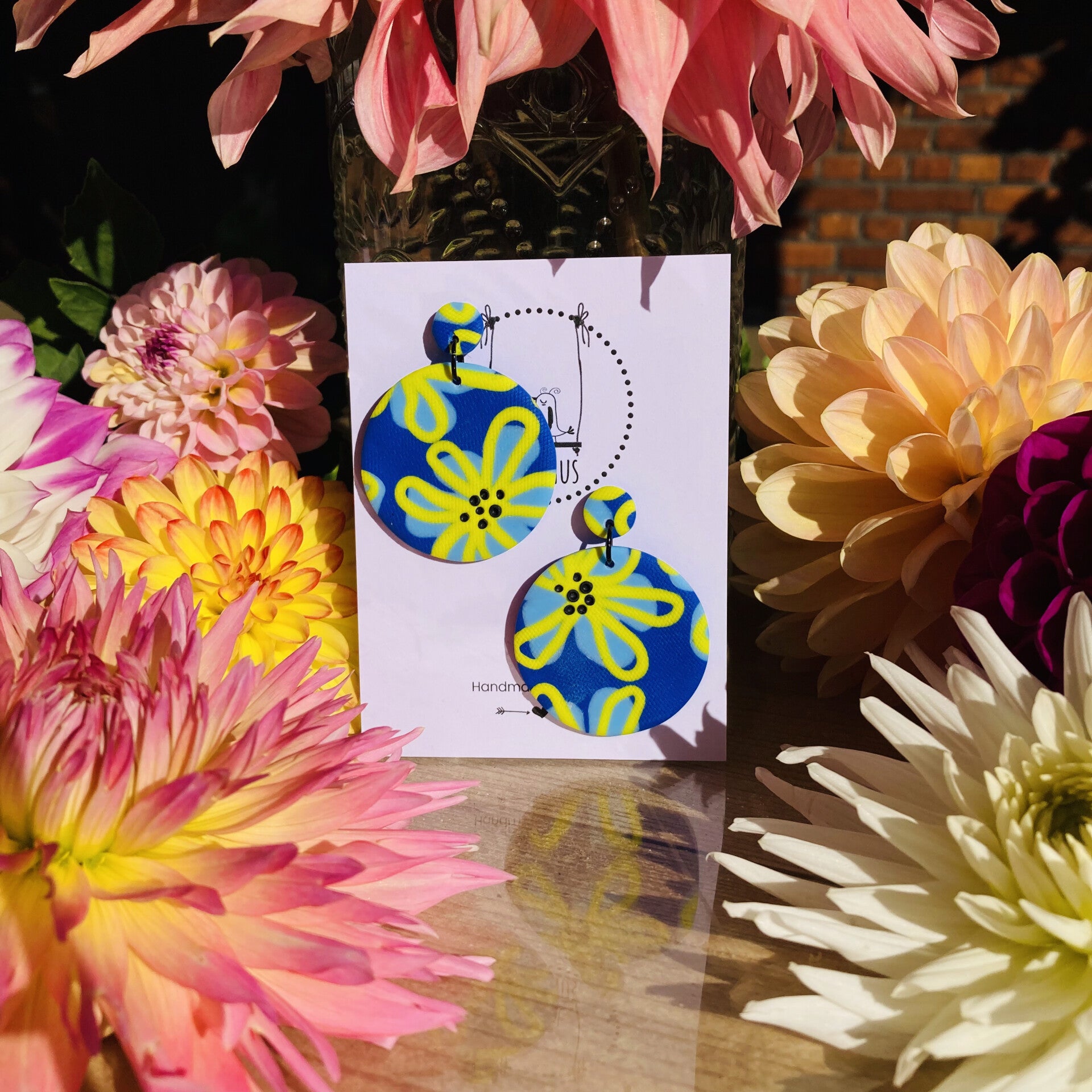 Life Is A Flower Circle Extra Large Daisy