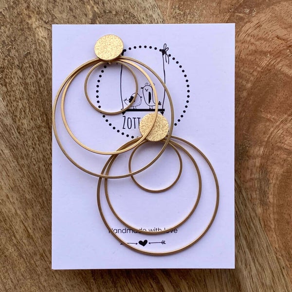 Shira Is Not My Name