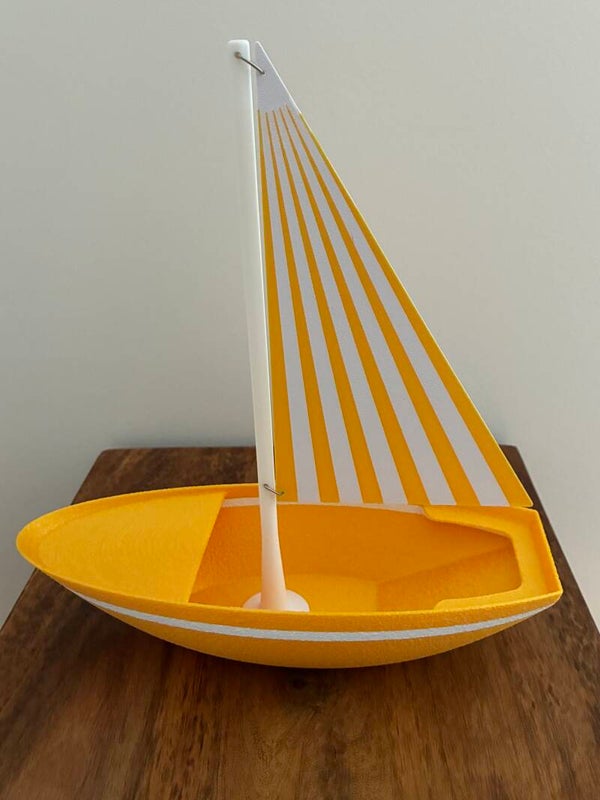 Segelboot gross in verschiedenen Variationen