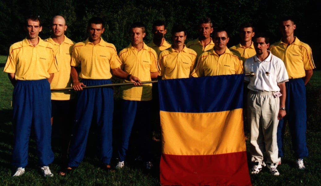 Rencontre sportive — équipe militaire roumaine — archive 64