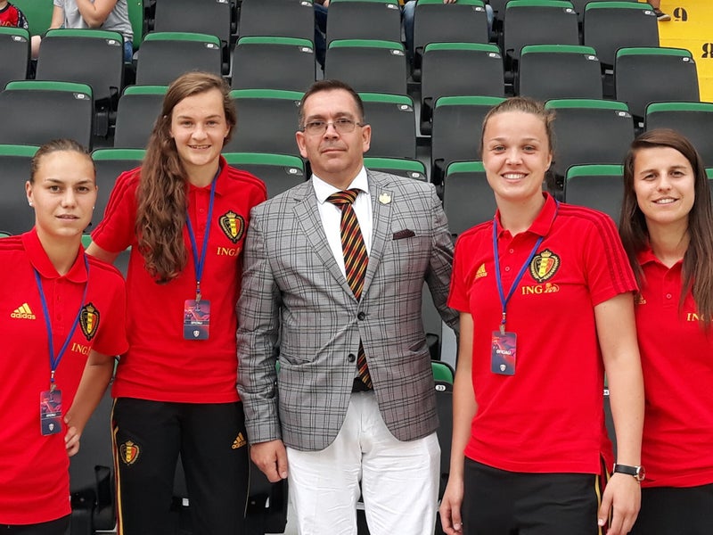 Rencontre sportive — football féminin — archive 63