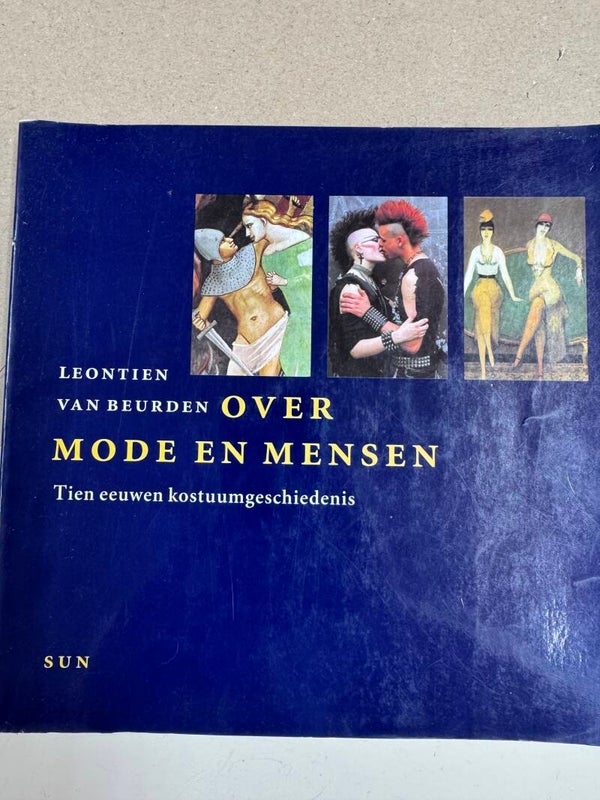 Over mode en mensen – tien eeuwen kostuumgeschiedenis