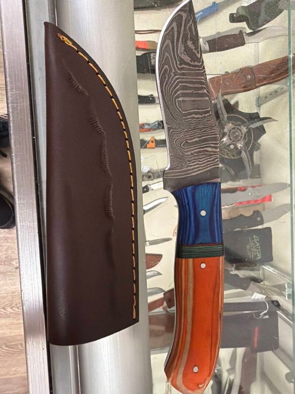Medium Damascus skinner with sheath