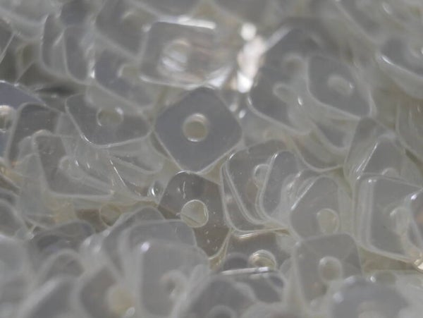 Square sequins 3mm Tr Beige 00011327