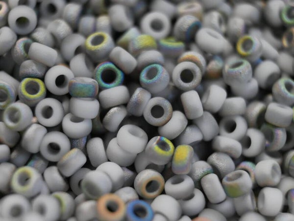 Rocailles 15/0 9,50 gram WH op Vitrai 775