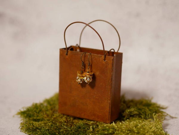 28. Pakketje oorbellen met Swarovski Strass bollen