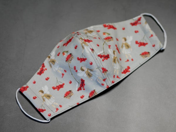 Handgemaakte mondmaskers Elfs with Berries 01