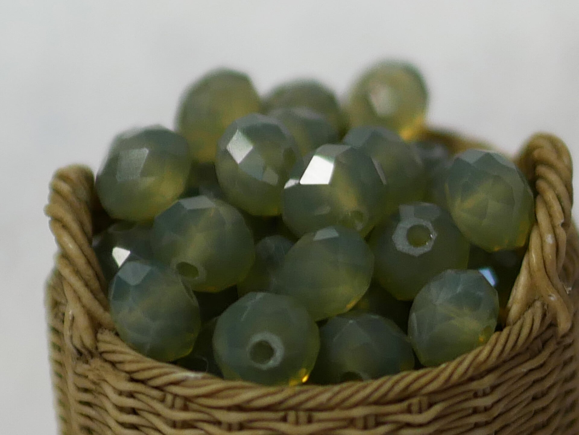 22. Donut Facet  6x4mm Transp groen/50st