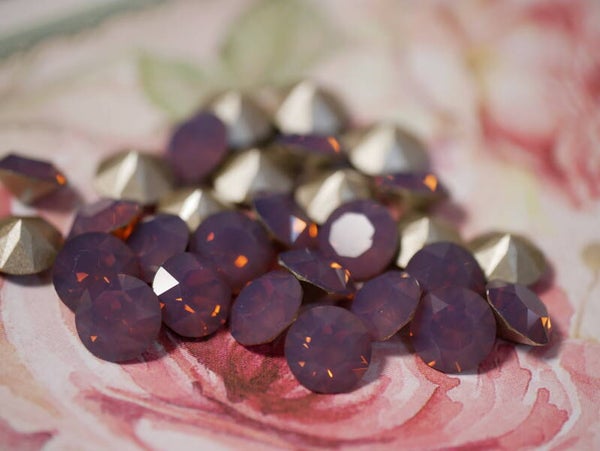 Swarovski Rhinestone 8mm / Cyclamen Opal