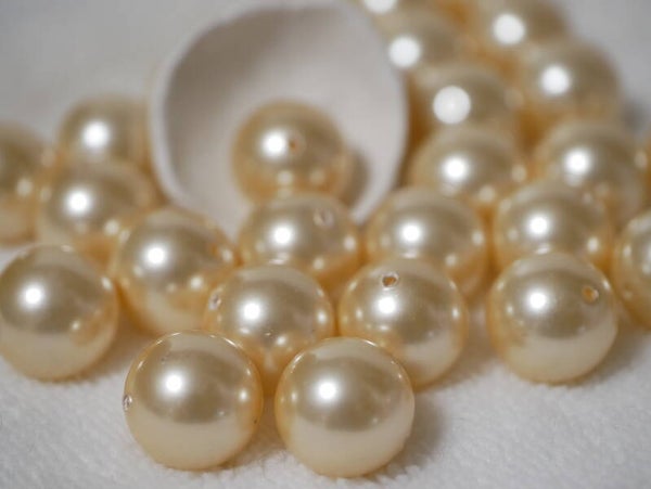 01. 5810 Swarovski Pearl CREAM 14mm