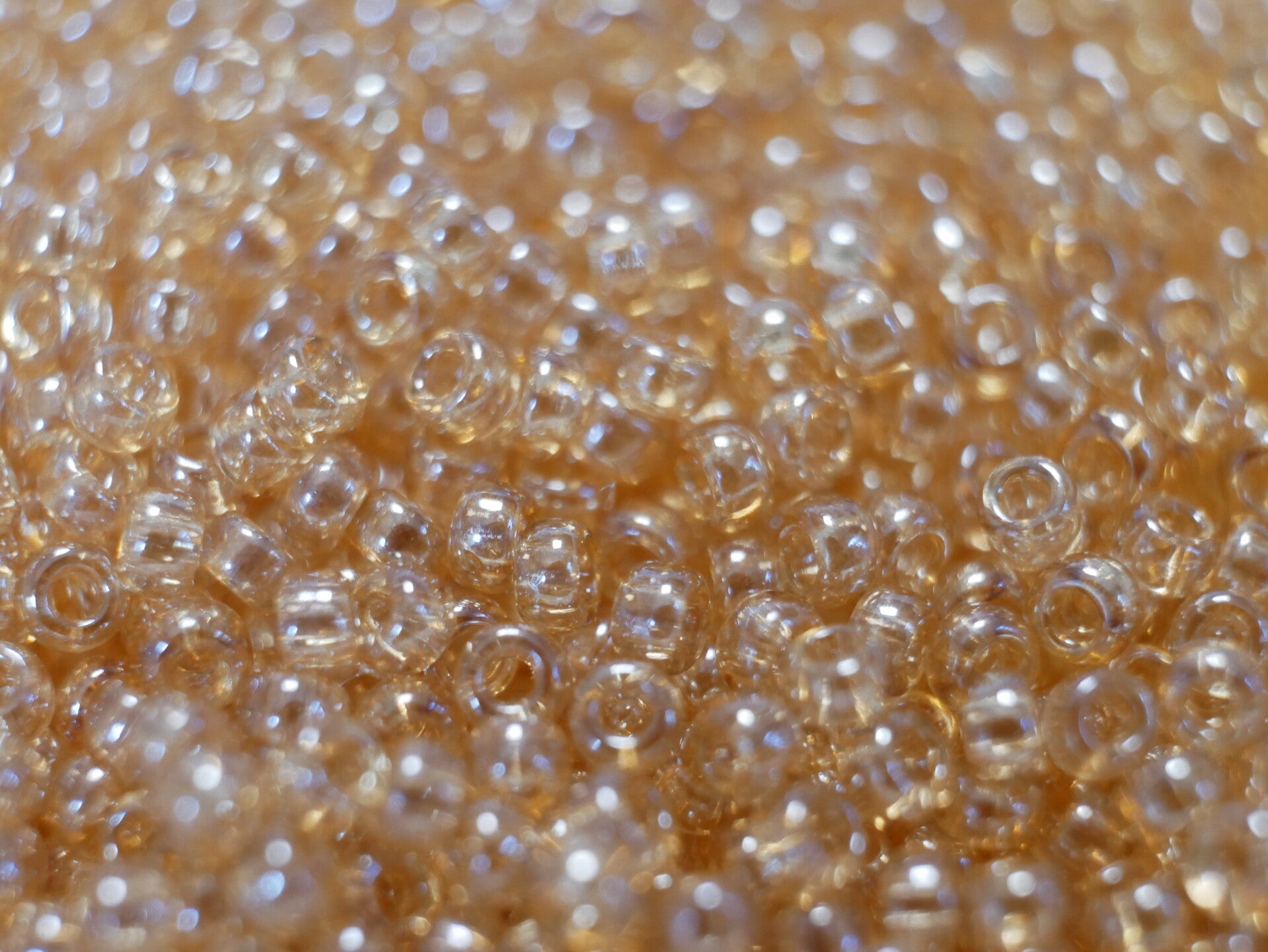 Rocailles 15/0 5 gram Lt Smoky Topaz 918