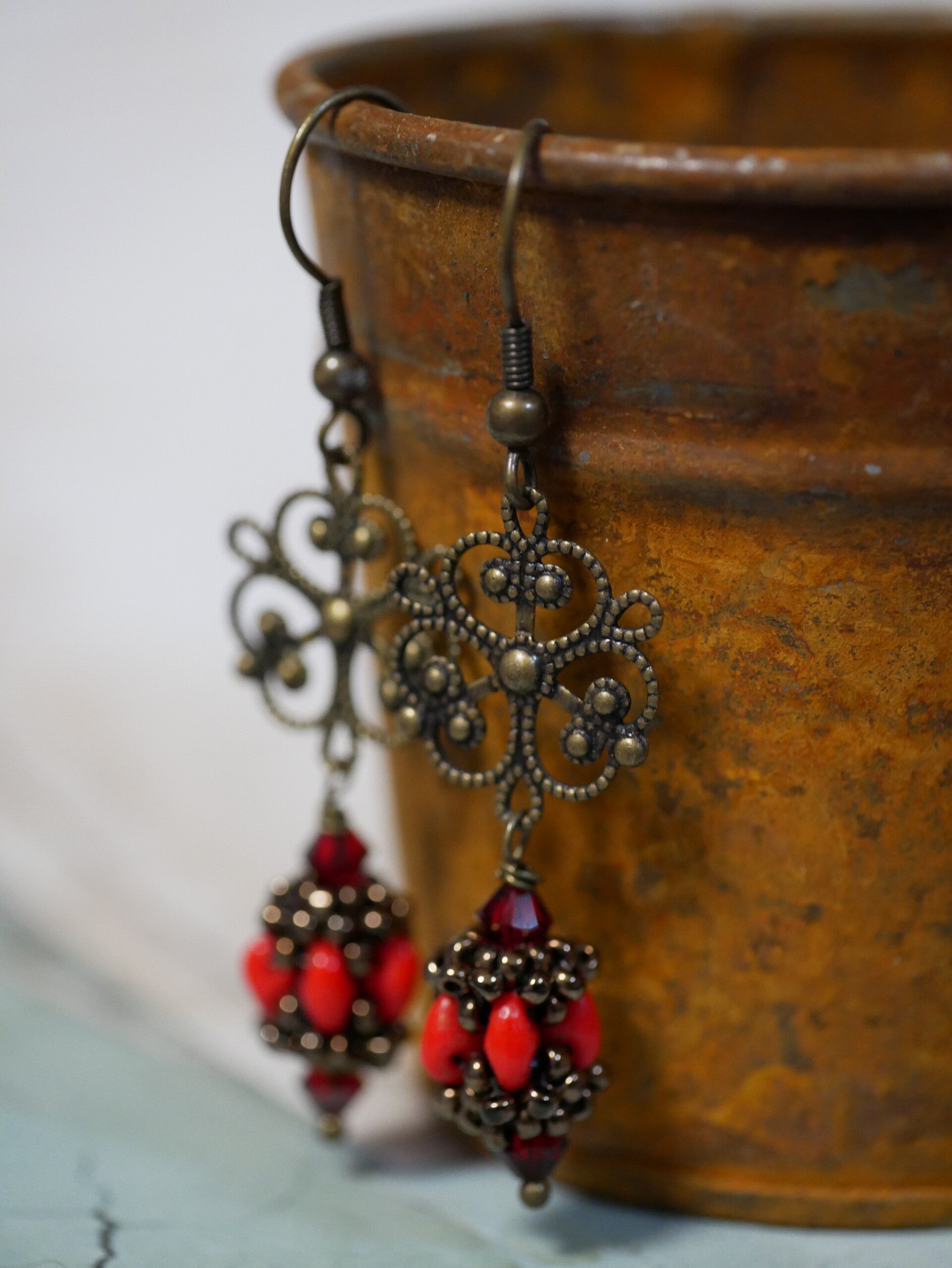 03. Handgemaakte Oorbellen MaOla rood