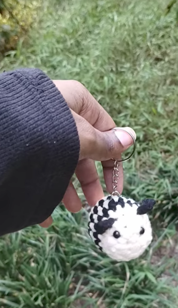 Baby bee keychain