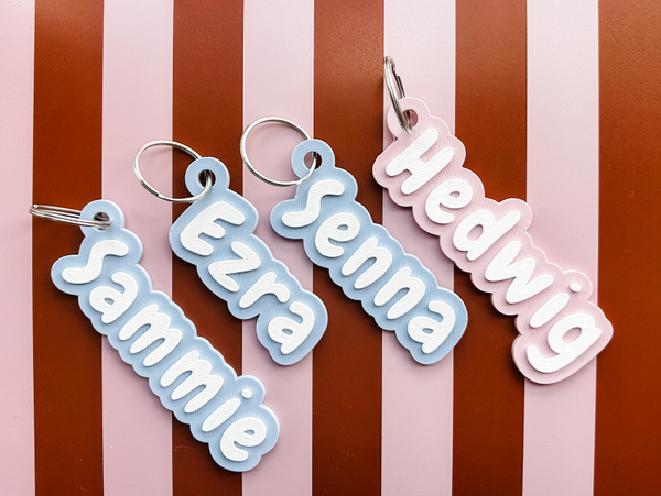 Naam sleutelhanger kleur/wit
